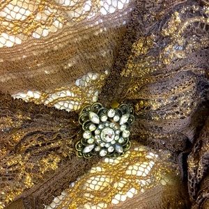 Contours pret a porter top with gold decoration